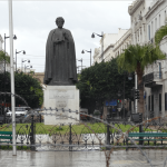 チュニジアの風景（７）雨に打たれるイブン・ハルドゥーン像